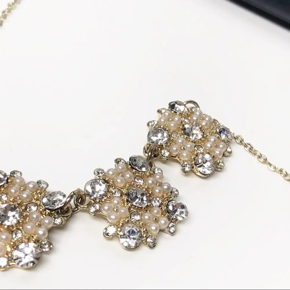NY&Co Dainty Crystal & Pearl Necklace NEW
